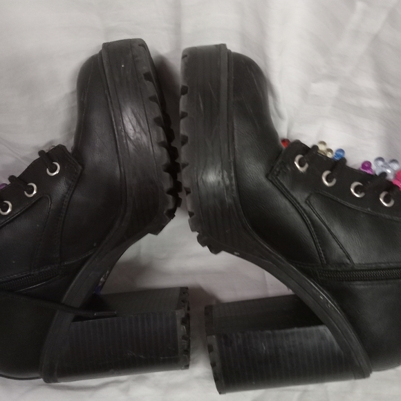 GBG LOS ANGELES Boots Black ,Faux Leather Zipper, 4" Chunky Heels Sz 8.5 - Picture 2 of 12